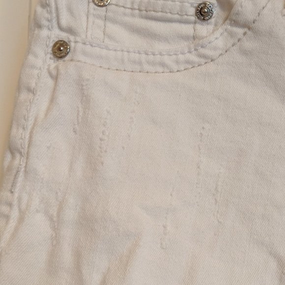 3/$20 / Seven7 / White Denim Shorts - Picture 4 of 8